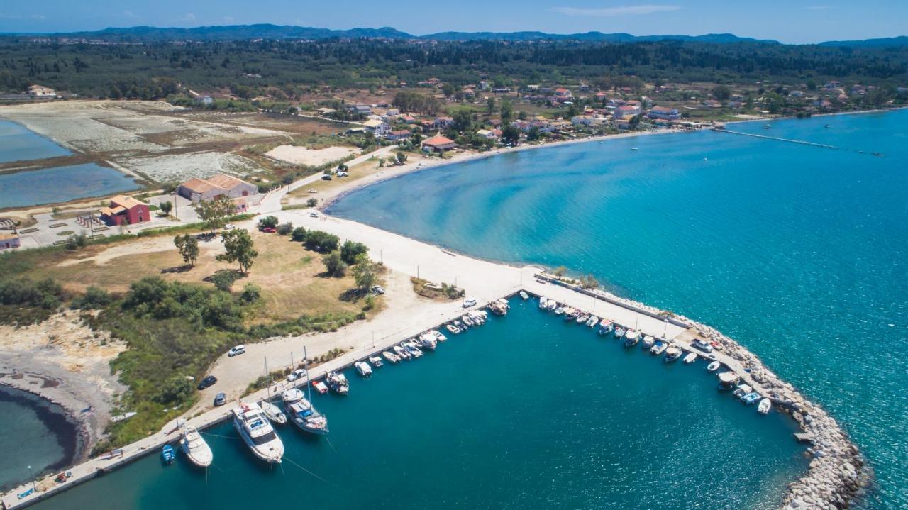 Petrakis Beach Лефкими Экстерьер фото