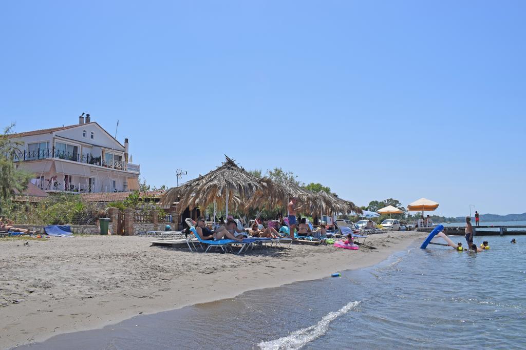 Petrakis Beach Лефкими Экстерьер фото